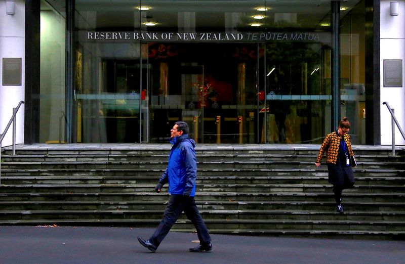 ЦБ Новой Зеландии повысил ставки впервые за 7 лет, предупредил об ужесточении ДКП