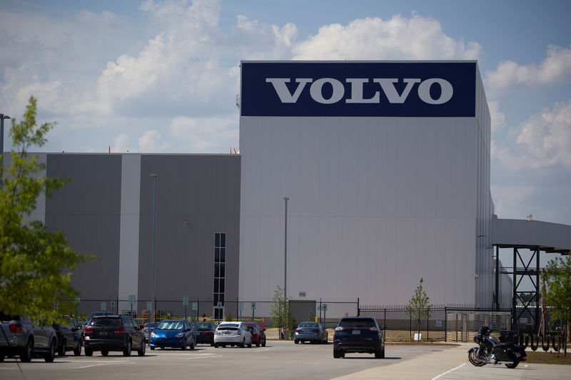 Volvo сократила размер планируемого IPO до $2,3 млрд Volvo сократила размер планируемого IPO до $2,3 млрд