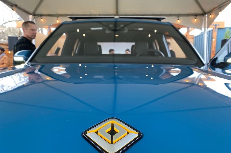  IPO: Rivian   