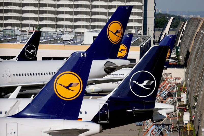 Lufthansa вернулась к прибыли в 3 кв по мере ослабления ограничений на поездки Lufthansa вернулась к прибыли в 3 кв по мере ослабления ограничений на поездки