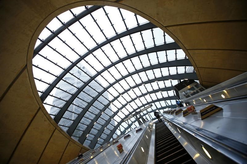 Промпроизводство в Великобритании в сентябре снизилось на 0,4% Промпроизводство в Великобритании в сентябре снизилось на 0,4%