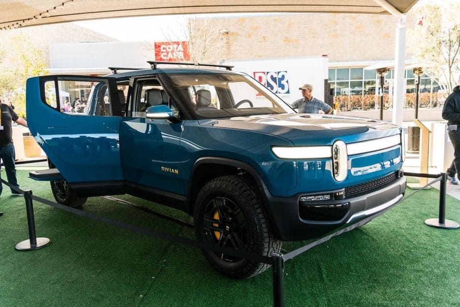 Акции Rivian едут на СПБ Биржу. Заглянем под капот компании Акции Rivian едут на СПБ Биржу. Заглянем под капот компании
