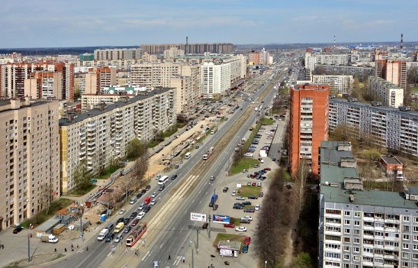 В Выборгском районе Петербурга заменили натриевые светильники на светодиодные