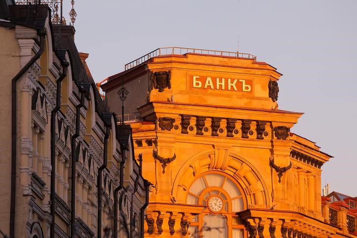 К октябрю 2022 года в России может закрыться почти 30 банков