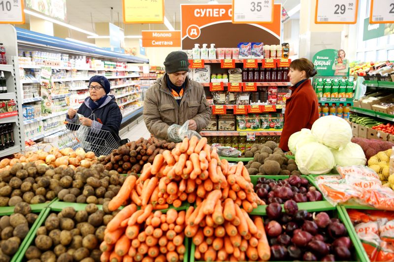 Годовая инфляция в РФ достигла максимума с начала 2016 г за пару недель до решения ЦБ по ставке