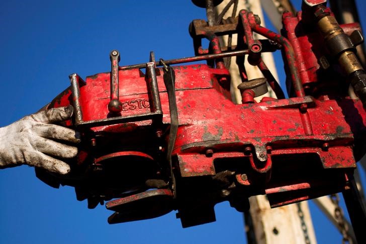 Цены на нефть растут Цены на нефть растут