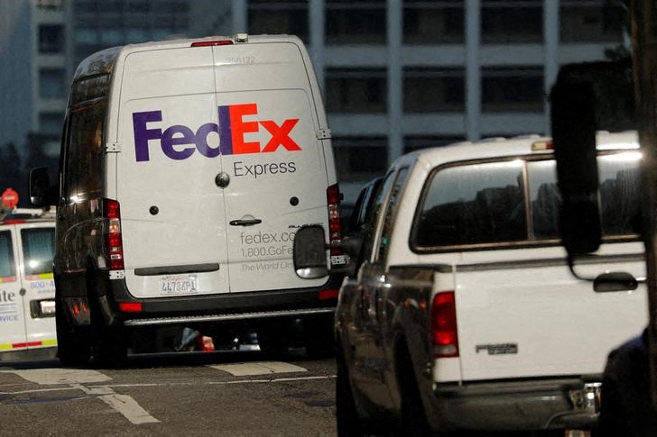 FedEx повысила прогноз прибыли на 2022г, акции выросли