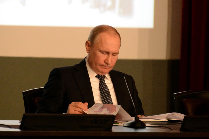 Путин призвал компании расширять капитальные вложения в экономику России