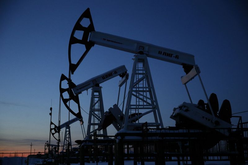 ПРОГНОЗ 2022-РФ сможет выйти на докризисный уровень нефтедобычи к осени