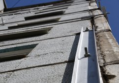 Депутат Госдумы предложила приравнять фенольное жилье к аварийному Депутат Госдумы предложила приравнять фенольное жилье к аварийному