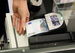 В Литве прекратили выплату зарплаты наличными В Литве прекратили выплату зарплаты наличными