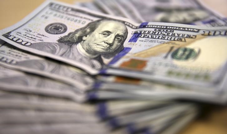 ЦБ РФ установил курс доллара США с 13 января в размере 74,5277 руб.