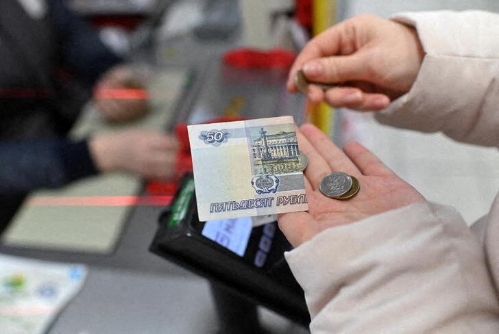 Рубль малоподвижен после неоднозначных комментариев Байдена Рубль малоподвижен после неоднозначных комментариев Байдена