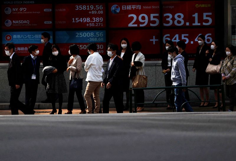 Японский индекс Nikkei отыграл потери, инвесторы осторожны в преддверии заседания ФРС Японский индекс Nikkei отыграл потери, инвесторы осторожны в преддверии заседания ФРС