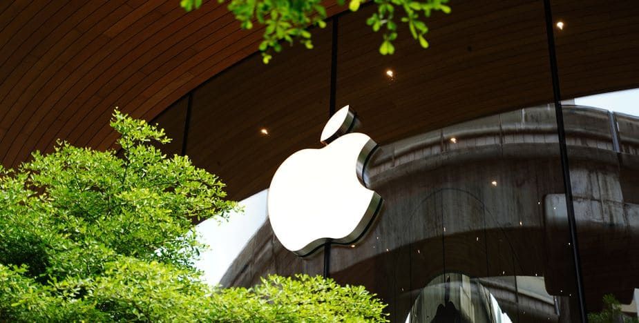 Apple. Продажи яблочных гаджетов бьют рекорды Apple. Продажи яблочных гаджетов бьют рекорды