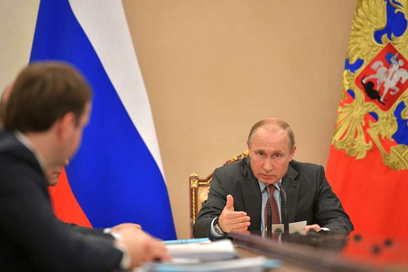 Путин: РФ подготовила новый контракт на поставку газа в Китай 10 млрд куб м в год с Дальнего Востока Путин: РФ подготовила новый контракт на поставку газа в Китай 10 млрд куб м в год с Дальнего Востока