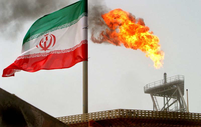 ОПЕК+ будет готова включить Иран в сделку об объемах добычи нефти ОПЕК+ будет готова включить Иран в сделку об объемах добычи нефти