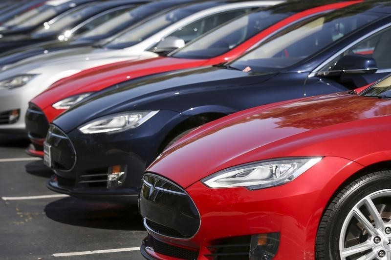 Маск приветствовал расследование в отношении шортистов Tesla Маск приветствовал расследование в отношении шортистов Tesla