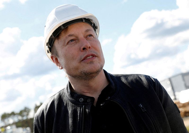 Tesla приостановила продажу облигаций на $1 млрд Tesla приостановила продажу облигаций на $1 млрд