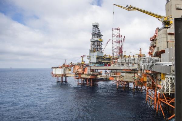 Цены на нефть продолжают снижаться Цены на нефть продолжают снижаться