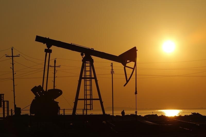 Цены на нефть изменяются незначительно и разнонаправленно Цены на нефть изменяются незначительно и разнонаправленно