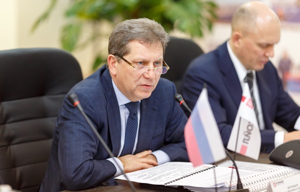 Вадим Воробьев назначен и.о. главы компании ЛУКОЙЛ Вадим Воробьев назначен и.о. главы компании ЛУКОЙЛ