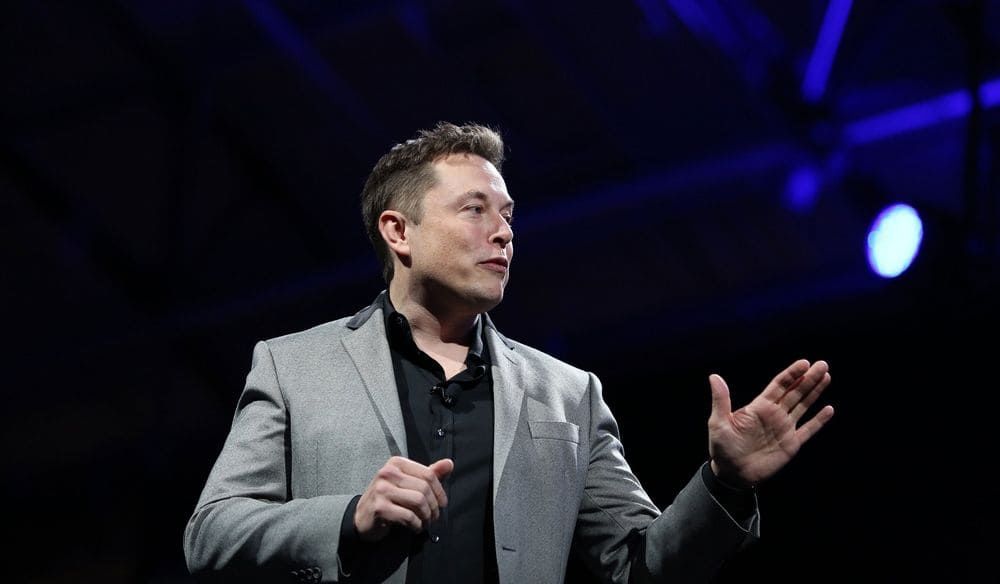 Tesla потеряла более $100 млрд капитализации за день Tesla потеряла более $100 млрд капитализации за день