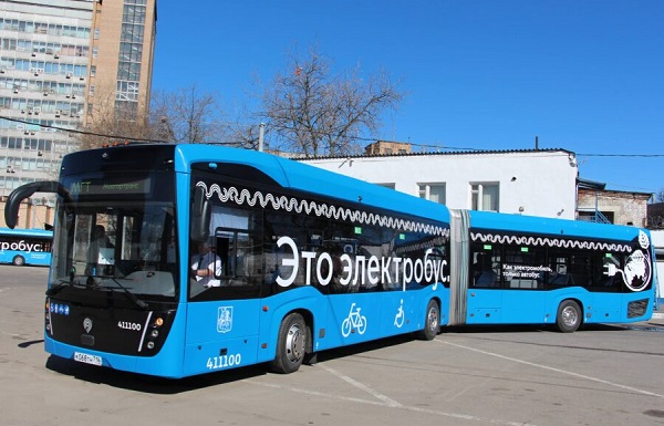 В Москве тестирую электробус-гармошку «КАМАЗ» В Москве тестирую электробус-гармошку «КАМАЗ»
