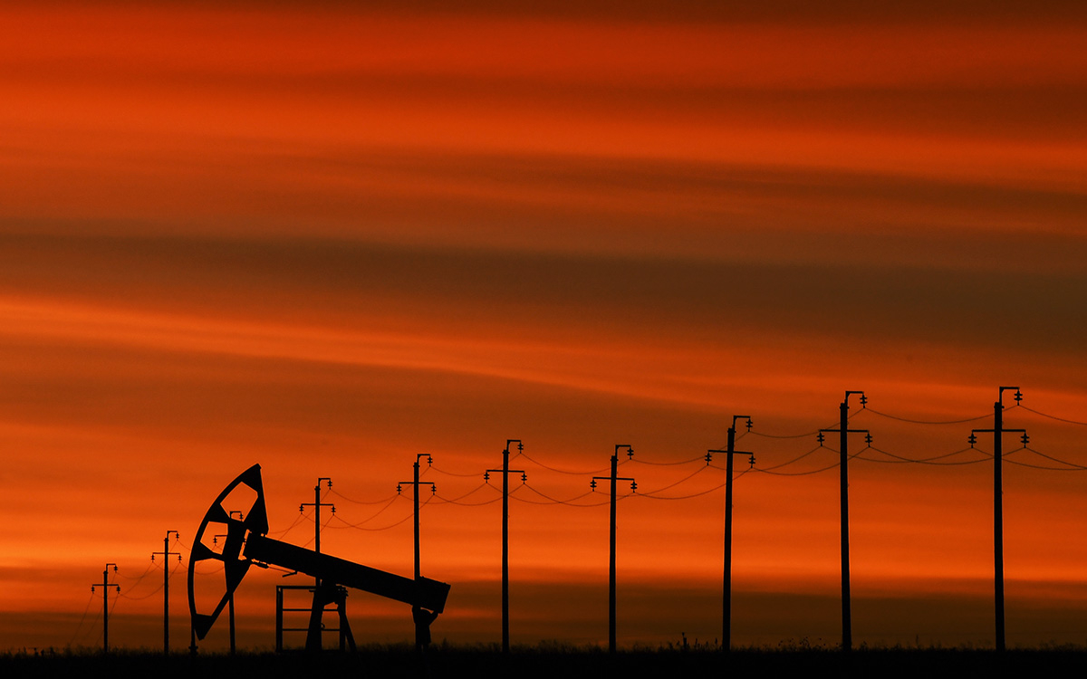 Федун предложил снизить добычу нефти в России на 20–30% Федун предложил снизить добычу нефти в России на 20–30%