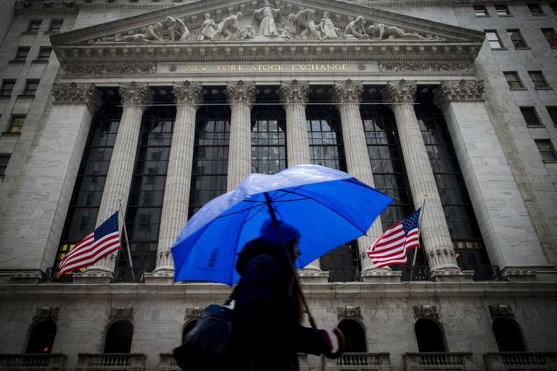 Рынок акций США закрылся падением, Dow Jones снизился на 0,81% Рынок акций США закрылся падением, Dow Jones снизился на 0,81%