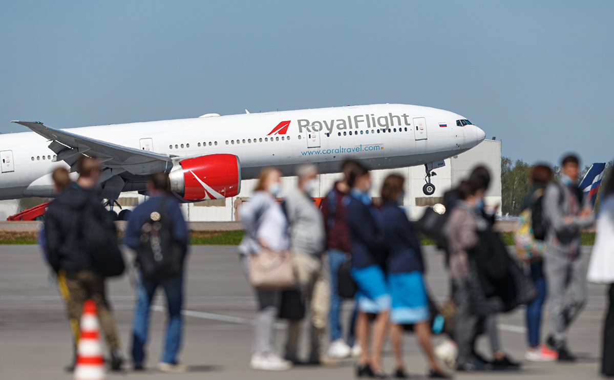 «Коммерсантъ» узнал о риске ухода с рынка для авиакомпании Royal Flight