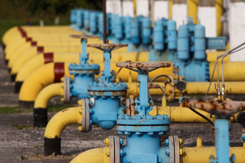 Макрон заявил, что Запад начал работать над установлением потолка цен нефти и газа РФ Макрон заявил, что Запад начал работать над установлением потолка цен нефти и газа РФ