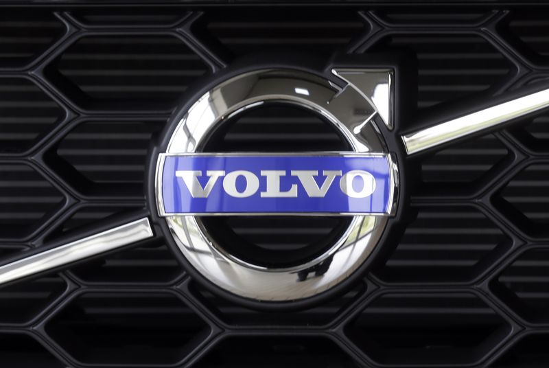 Чистая прибыль Volvo во 2-м квартале увеличилась в 3,6 раза Чистая прибыль Volvo во 2-м квартале увеличилась в 3,6 раза