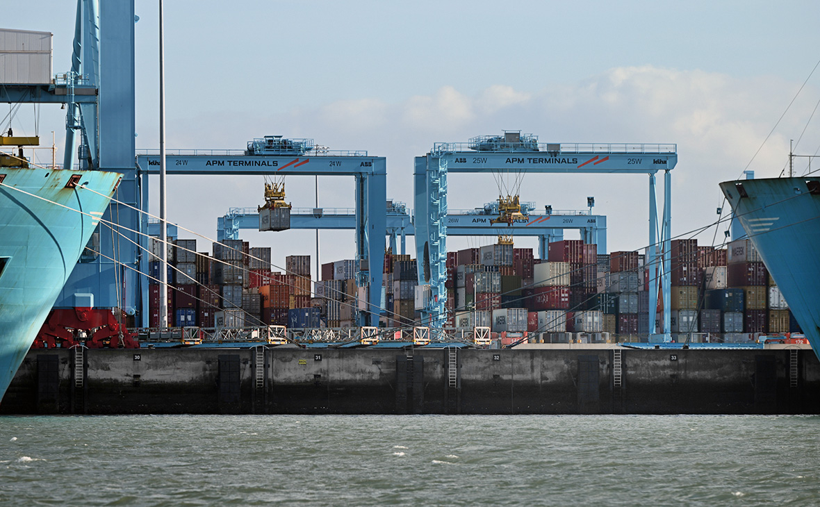 Порт Роттердама объявил о приостановке контейнерного сообщения с Россией