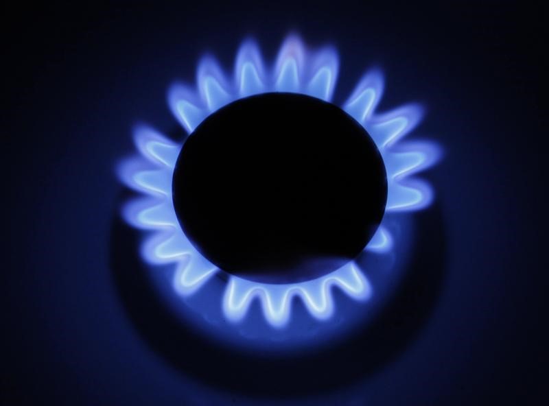 Цены на газ в Европе упали ниже $300 впервые за два года
