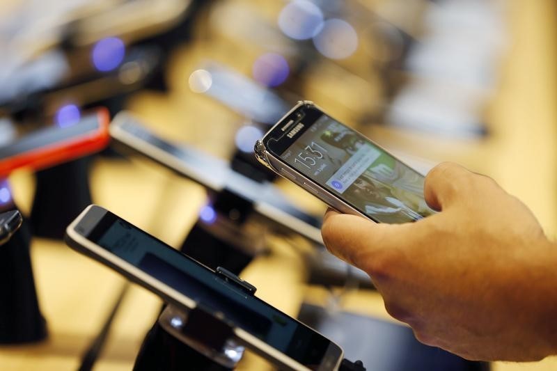Аналитики предсказали обвал рынка смартфонов Аналитики предсказали обвал рынка смартфонов