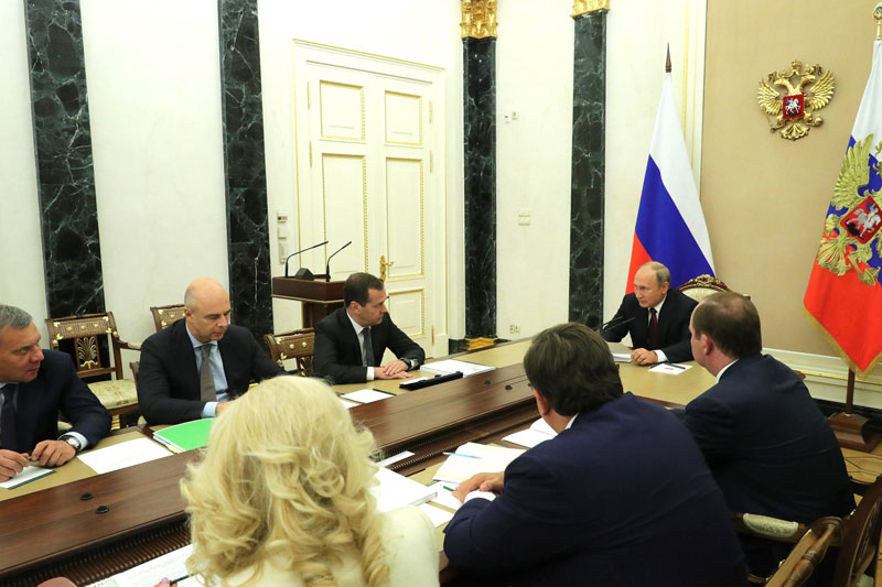 Путин: Россия будет работать над организацией поставок в Африку зерна