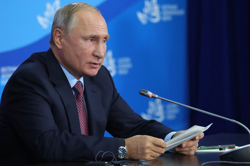 Путин подписал закон о продаже изъятого у коррупционеров жилья Путин подписал закон о продаже изъятого у коррупционеров жилья