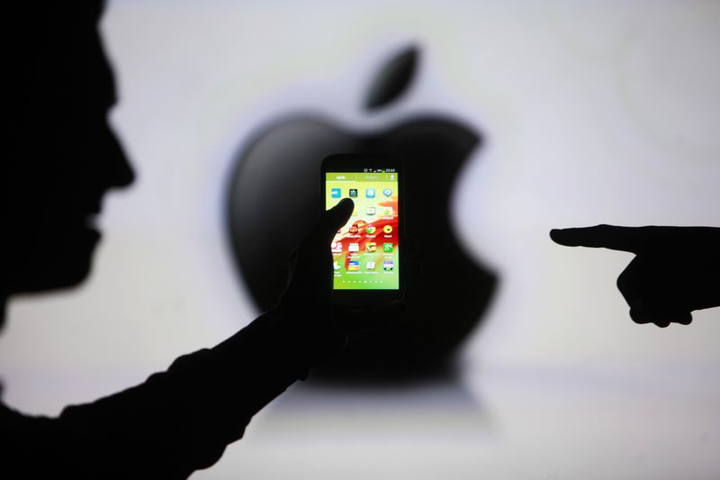������� �������: ������ �� ������� Amazon � Apple