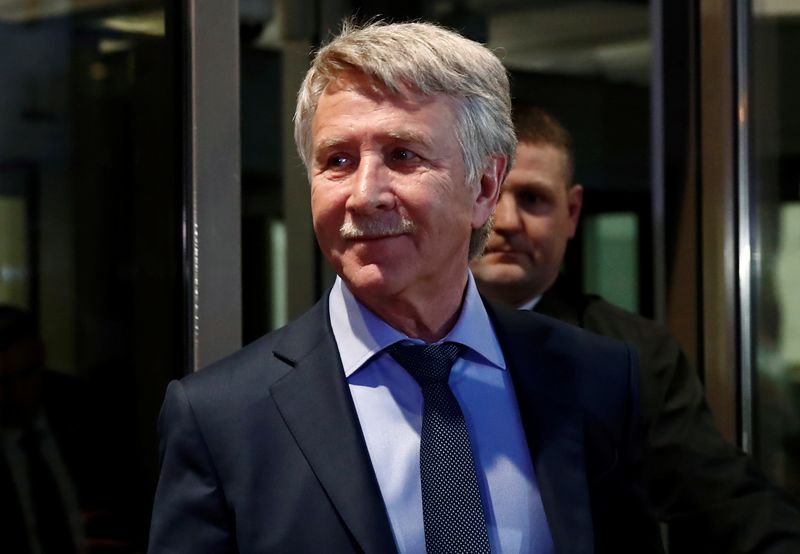 Михельсон попросил Путина исключить СПГ из запрета на перевалку по системе борт-борт Михельсон попросил Путина исключить СПГ из запрета на перевалку по системе борт-борт