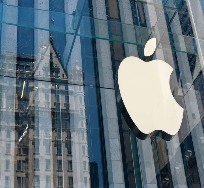 Почему акции Apple падают в 2021 Почему акции Apple падают в 2021