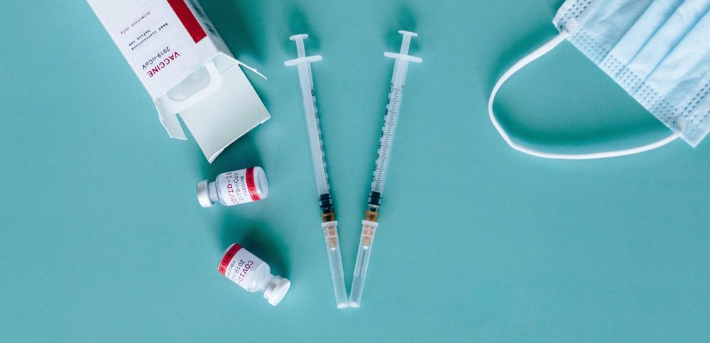 Проблемы с очередной вакциной вызвали резкое снижение рынков Проблемы с очередной вакциной вызвали резкое снижение рынков