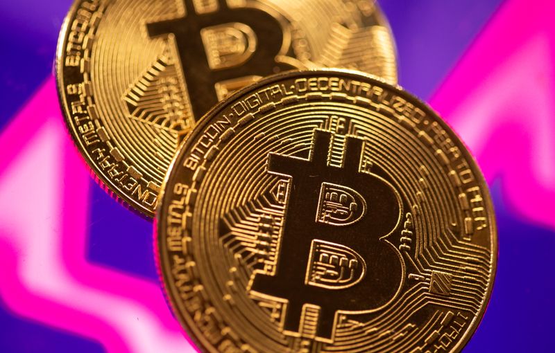 Биткоин достиг рекордного максимума накануне дебюта Coinbase на Nasdaq Биткоин достиг рекордного максимума накануне дебюта Coinbase на Nasdaq