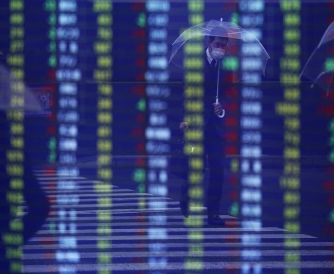 Азиатский рынок падает из-за разочарования дебютом Coinbase Азиатский рынок падает из-за разочарования дебютом Coinbase