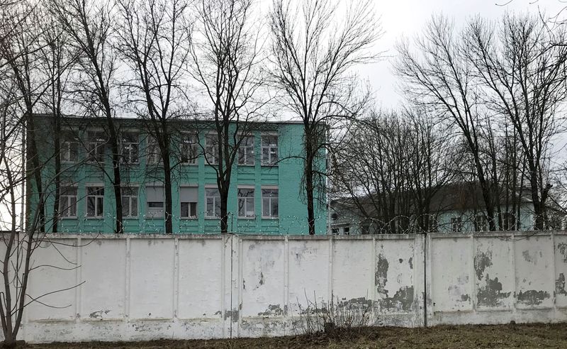 Навальный находится в одиночке туберкулезной больницы в колонии, ему прокапали глюкозу -- адвокат Навальный находится в одиночке туберкулезной больницы в колонии, ему прокапали глюкозу -- адвокат