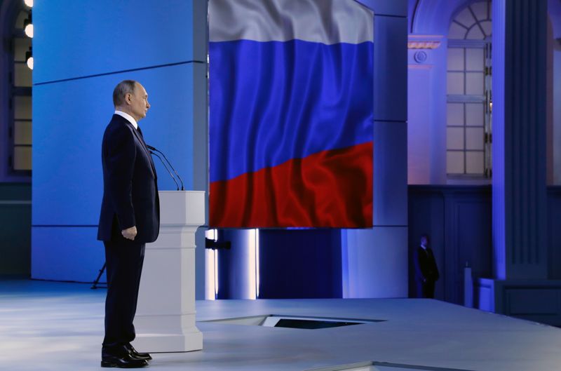Путин обещает жесткий ответ тем, кто перейдет Путин обещает жесткий ответ тем, кто перейдет