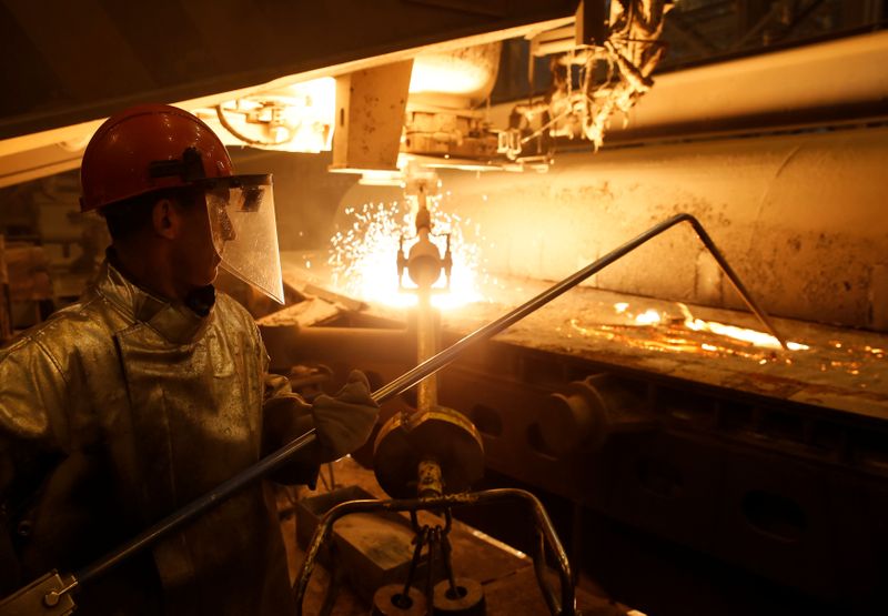 НЛМК увеличил EBITDA в 1 кв на 31% кв/кв, может отдать $600 млн на дивиденды НЛМК увеличил EBITDA в 1 кв на 31% кв/кв, может отдать $600 млн на дивиденды