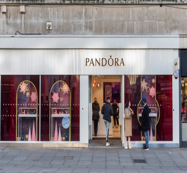 Pandora отказалась от натуральных алмазов Pandora отказалась от натуральных алмазов