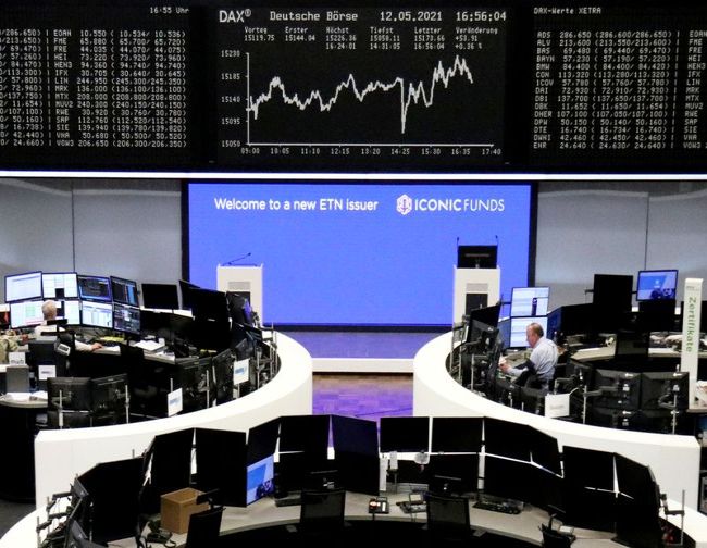 Европейские акции вблизи рекордного пика благодаря оптимизму вокруг открытия экономик Европейские акции вблизи рекордного пика благодаря оптимизму вокруг открытия экономик