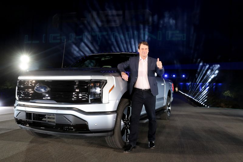 Ford Motor, SK Innovation планируют совместно производить батареи для электромобилей - источники Ford Motor, SK Innovation планируют совместно производить батареи для электромобилей - источники